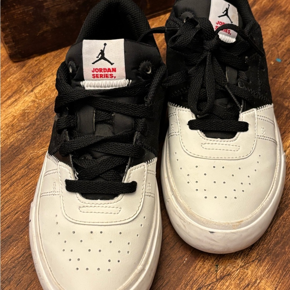 Youth Jordan series ES sneakers